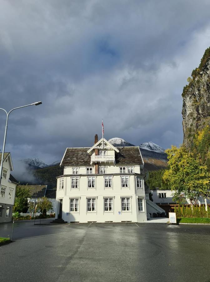 Sylte Hotell, Valldal Eksteriør billede