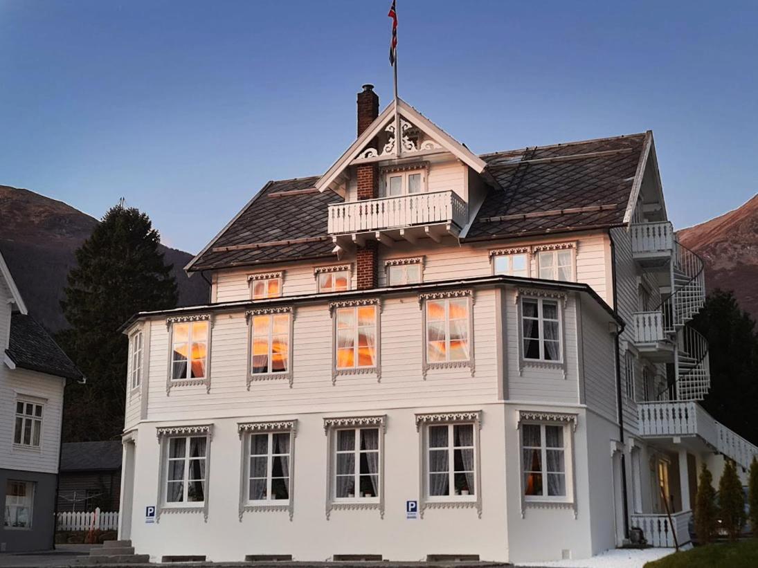 Sylte Hotell, Valldal Eksteriør billede
