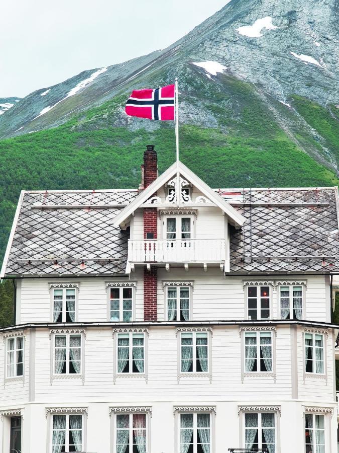 Sylte Hotell, Valldal Eksteriør billede